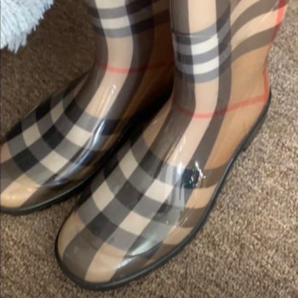 Burberry women’s rain boots size 41